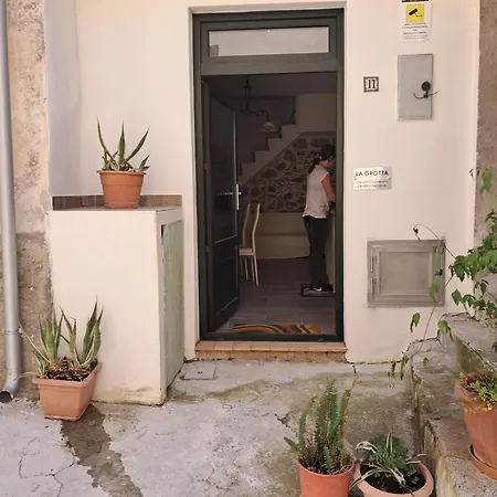 La Grotta